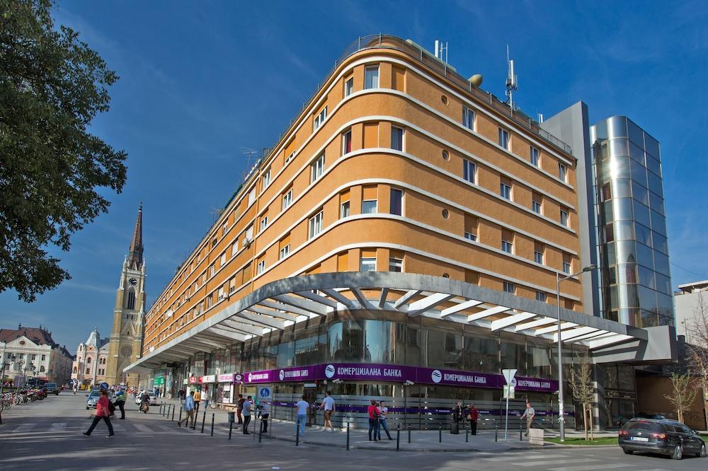 Hotel Putnik Novi Sad Eksteriør billede
