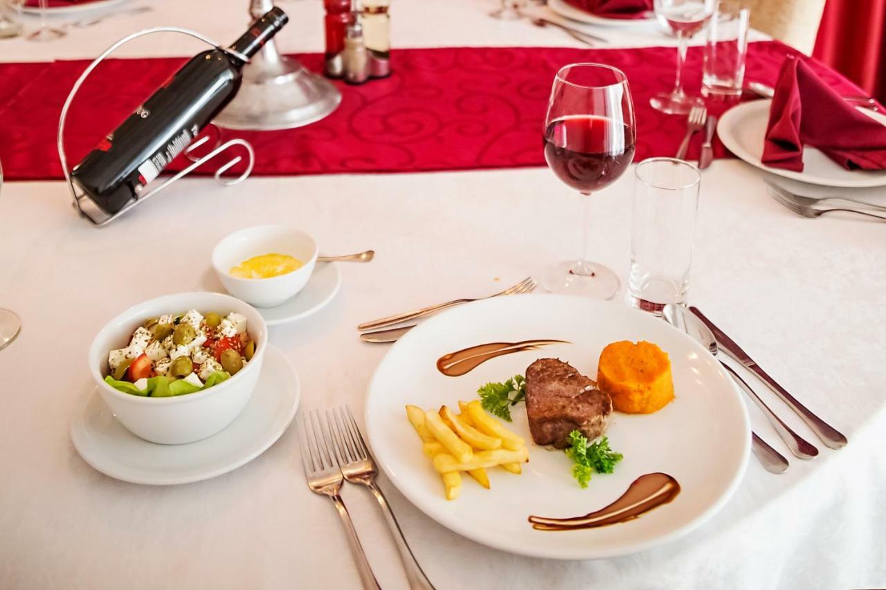 Hotel Putnik Novi Sad Eksteriør billede